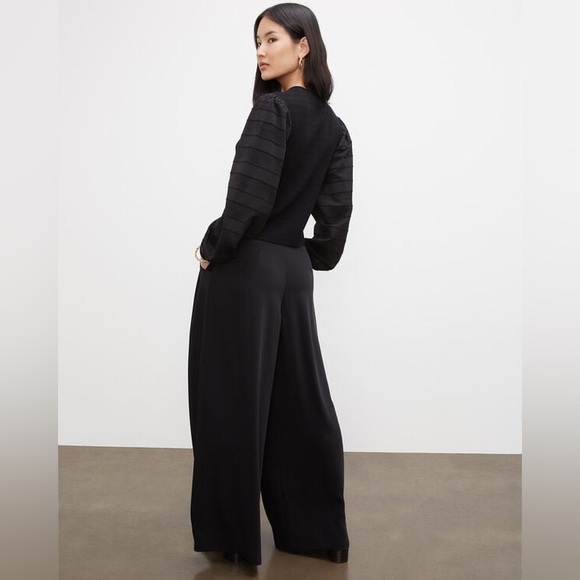 Club Monaco Black Woven Sleeve Crewneck Top - Picture 10 of 11